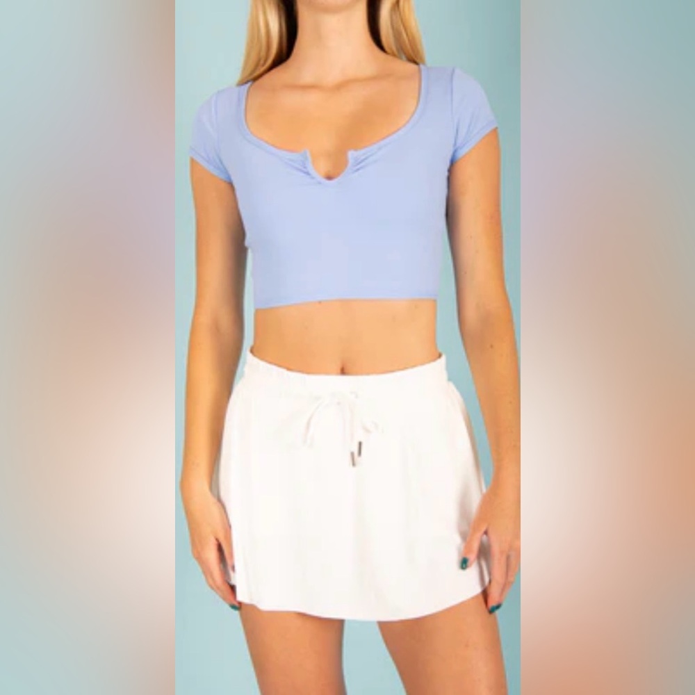 •SHEIN•NIB SKY BLUE SLPIT V NECK CROP TOP SIZE LARGE
